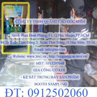 sản xuất kệ sắt trưng bày sản phẩm mẫu